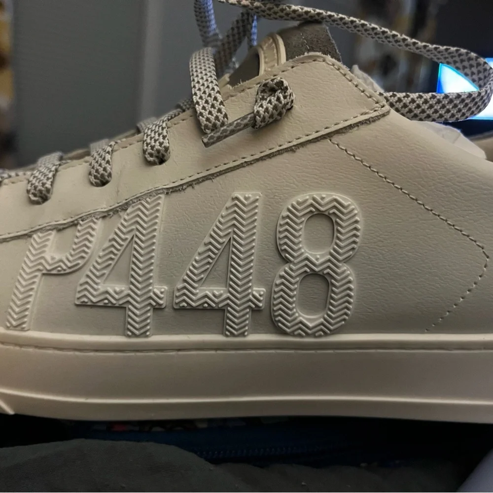 P448 brand new white and Gray Sneakers size 41 women’s 10 men’s 8 1/2 - Picture 2 of 10